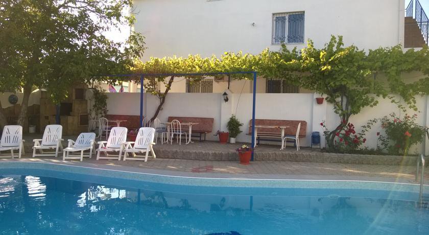 Гостиница Априори Витязево